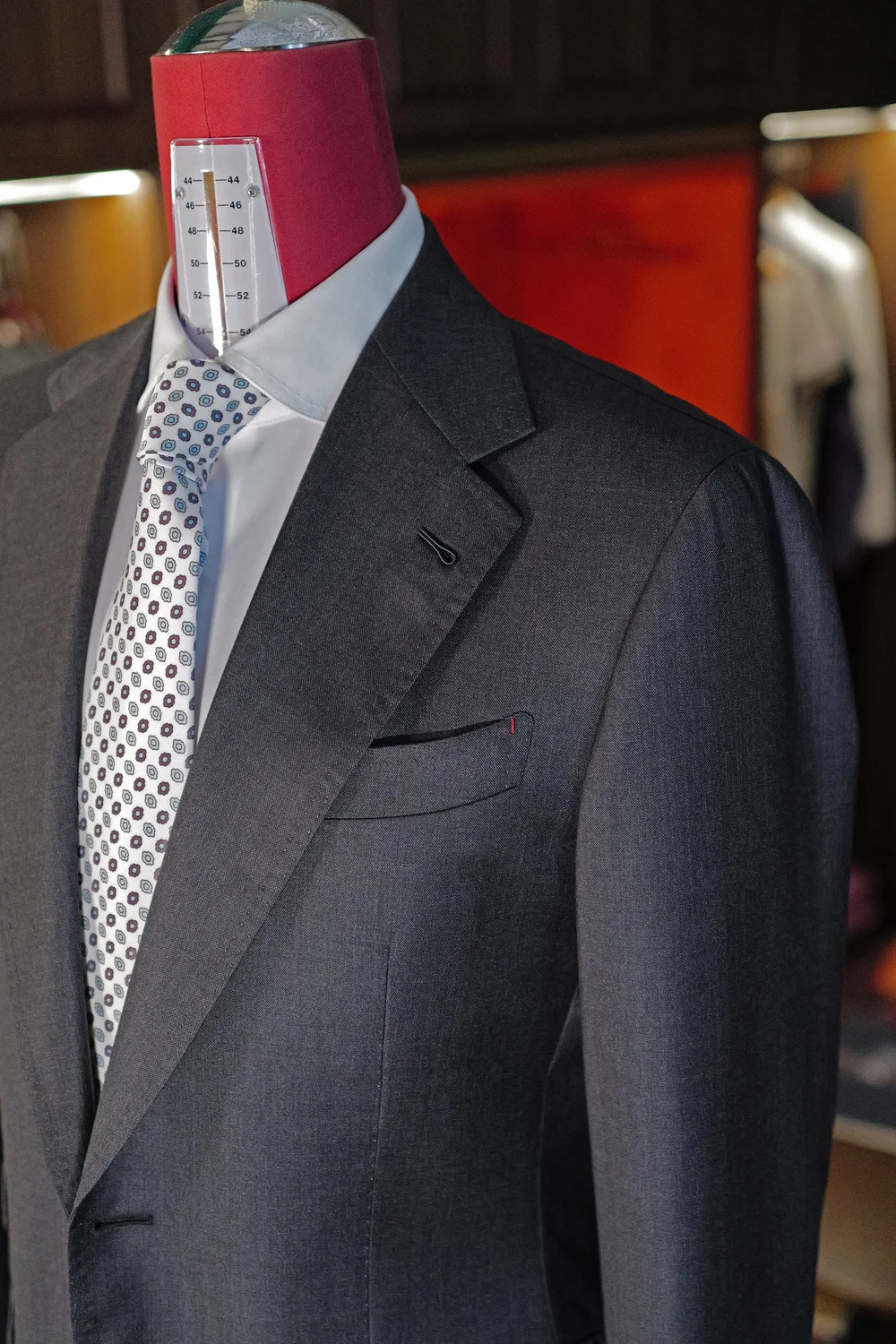 Made Suits® Sartorial Tailor — The Executive grey suit using loro